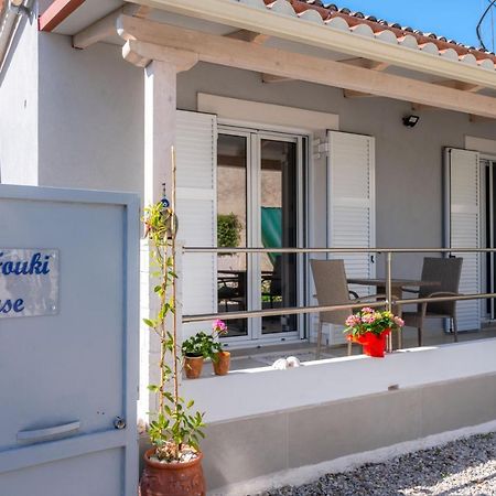 Fouki Apartments Ipsos Beach Eksteriør bilde